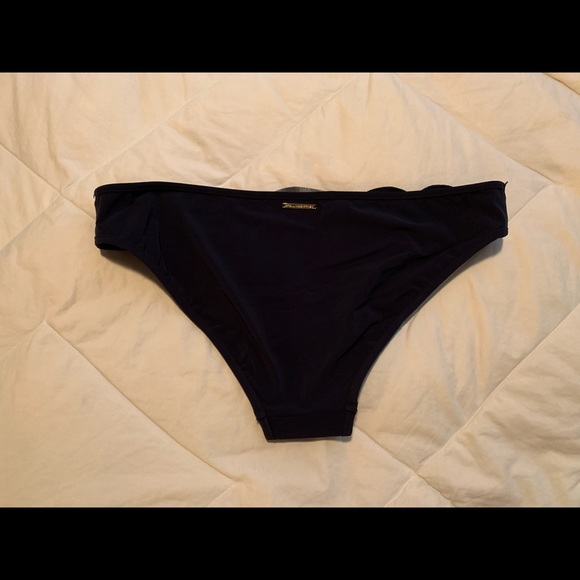 ❗️High quality pair of navy swimming suit bottoms❗️ - Picture 7 of 7